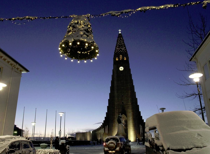 Fullt var út úr dyrum í jóladagsmessu í Hallgrímskirkju í dag þar sem Mótettu kór kirkjunnar söng.