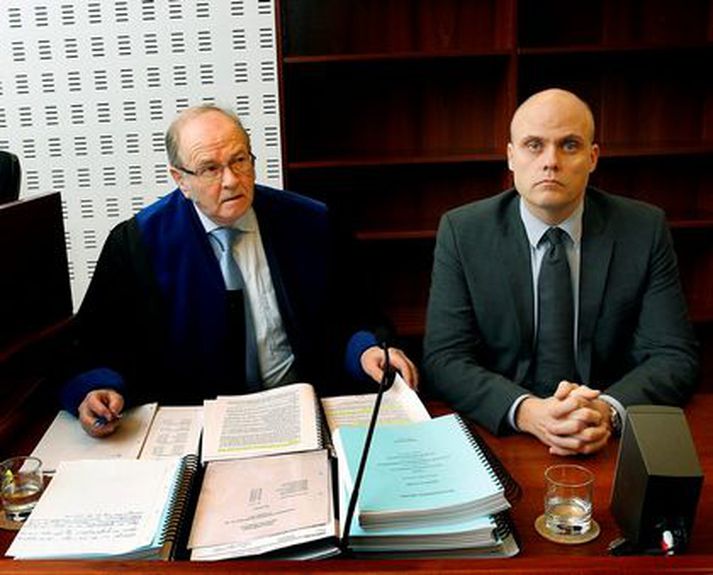 Styrmir Bragason, fyrrverandi forstjóri MP banka, sést hér með verjanda sínum í dómsal, Ragnari H. Hall hrl.
