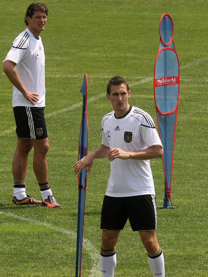 Mario Gomez og Miroslav Klose á æfingu.