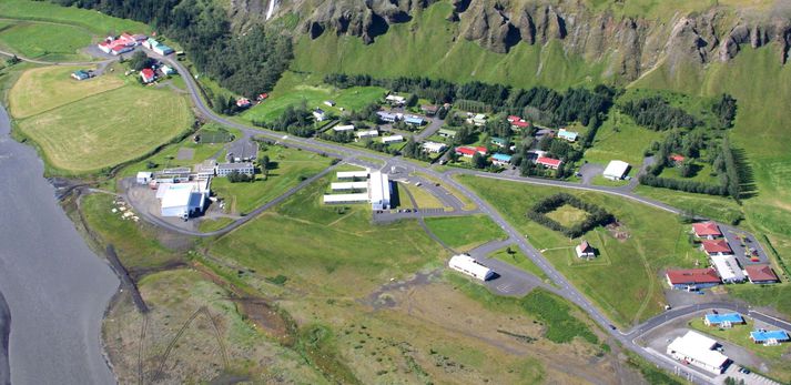 Kjarval mun loka verslun sinni á Kirkjubæjarklaustri um áramótin. 70 kílómetrar eru í næstu matvöruverslun, sem er í Vík í Mýrdal.