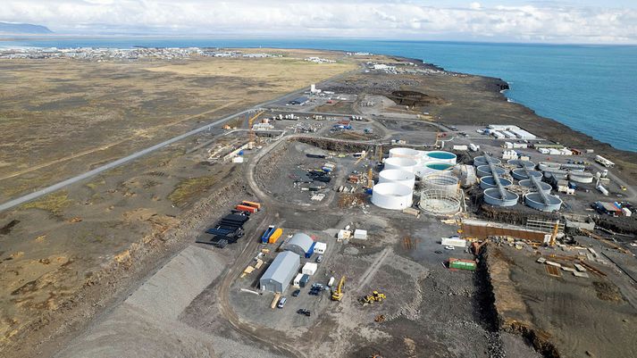 Fyrirtæki sem störfuðu fyrir landeldisfyrirtækið First Water krefja það um ríflega milljarð króna vegna meintra vanefnda þess gagnvart þeim. Félagið segir að ekkert mál hafi verið höfðað á hendur því fyrir dómstólum sem sé réttur farvegur slíkra mála.