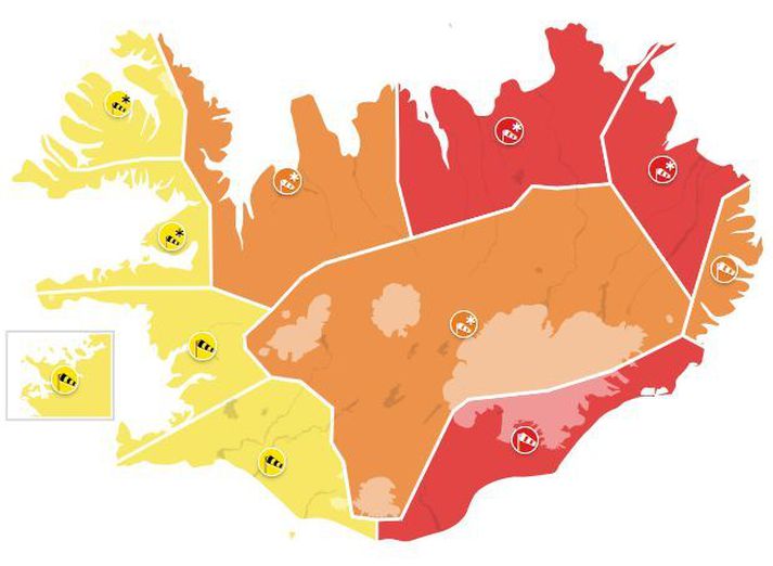Rauð viðvörun er í gildi á Norðurlandi eystra, Austurlandi að Glettingi og Suðausturlandi.