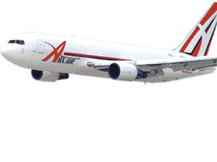 Boeing 767 fraktvél hefur bæst í flota Cargo Express.
