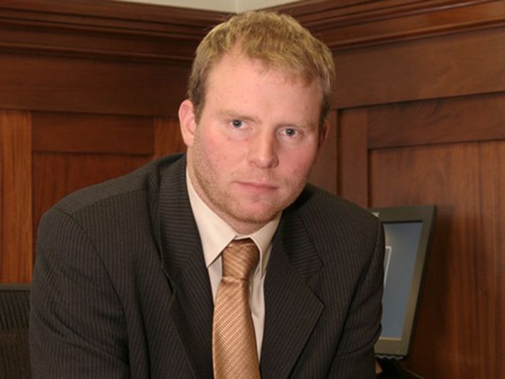 Guðmundur Ingi Hauksson rétt eftir að hann tók við starfi sínu sem útibústjóri.