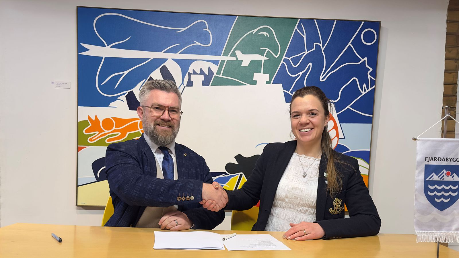 D og B endur­nýja heitin í Fjarða­byggð