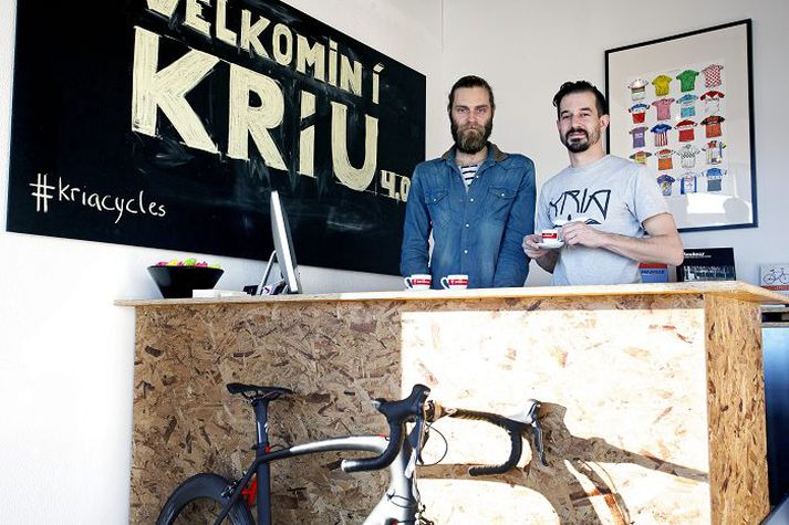 Kría Cycles er flutt í nýtt og betra húsnæði. Eigendurnir, David Robertson og Emil Guðmundsson, bjóða hjólafólki nú einnig upp á kaffi fyrir hjólatúrinn.