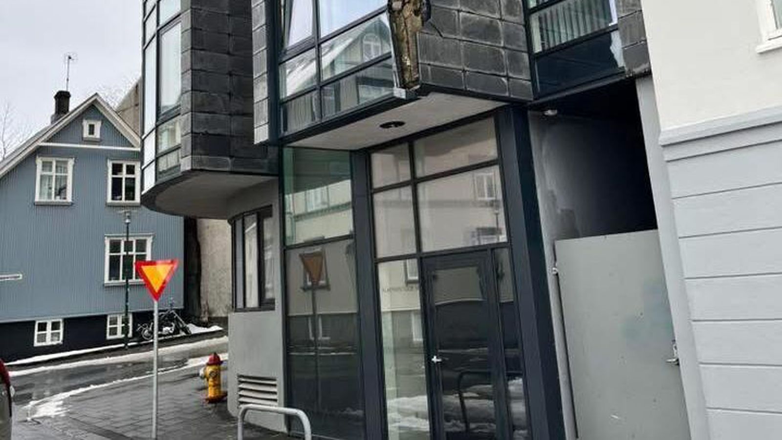 Dular­fullar skemmdir reyndust vera eftir strangheiðarlegt ó­happ