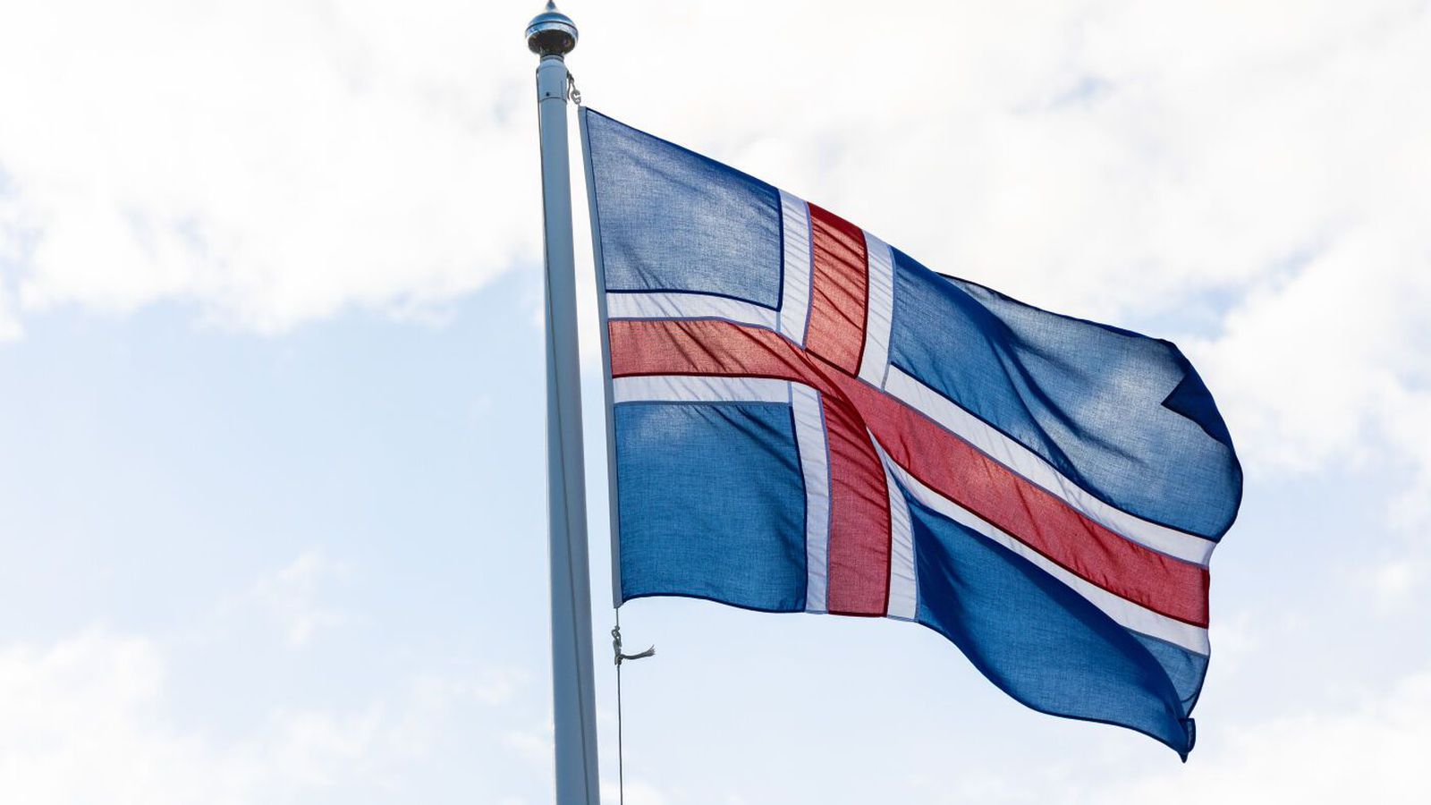 For­skot Já-hliðarinnar mælist minna