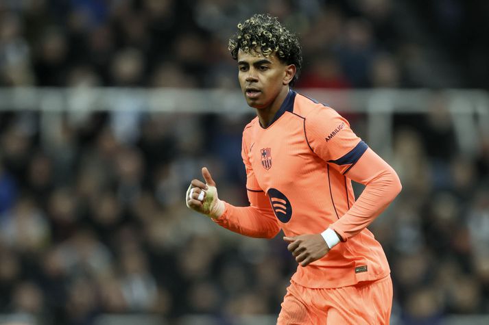 Lamine Yamal skoraði dramatískt jöfnunarmark fyrir Börsunga í kvöld