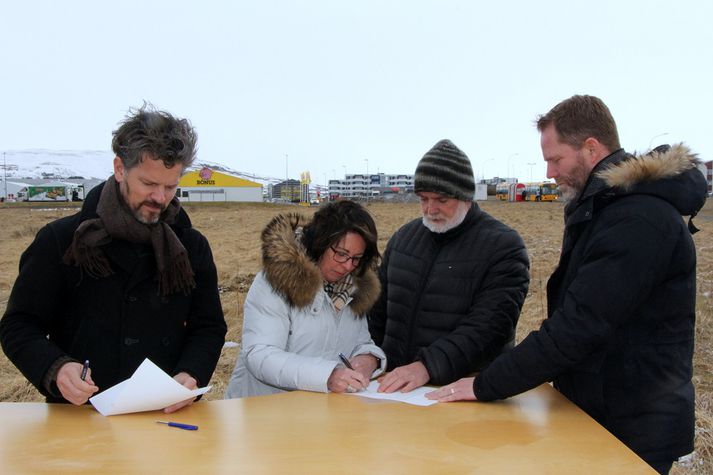 Dagur B. Eggertsson, borgarstjóri, Elín Björg Jónsdóttir, formaður BSRB, Gylfi Arnbjörnsson forseti ASÍ og Björn Traustason framkvæmdastjóri Bjargs íbúðafélags.