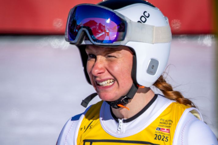 Hólmfríður Dóra Friðgeirsdóttir hefur verið fremsta skíðakona Íslands síðustu ár en fær ekki að keppa á Vetrarólympíuleikunum í næsta mánuði.