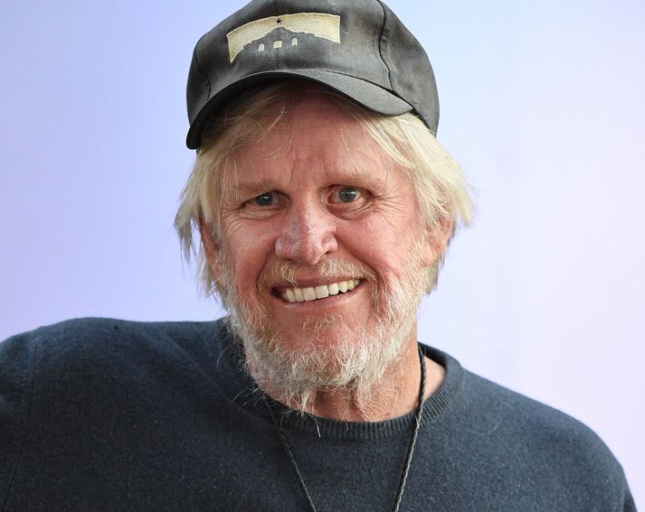 Gary Busey er 81 árs gamall í dag en þessi mynd var tekin árið 2021.