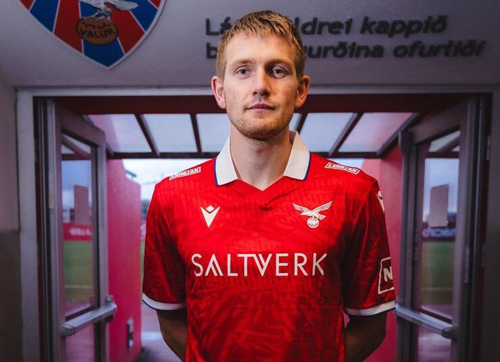 Sigurður Arnar Magnússon er mættur á Hlíðarenda eins og sjá má á þessari mynd.