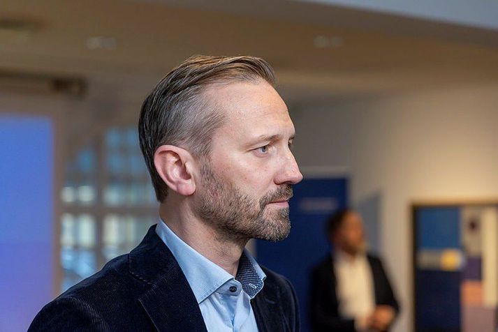Einar vonast til þess að meirihlutinn í borginni fallist á að lækka álagningarhlutfall fasteignagjalda.