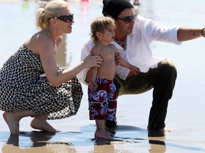 Gwen Stefani söngkona No Doubt ásamt eiginmanni og elsta syni.