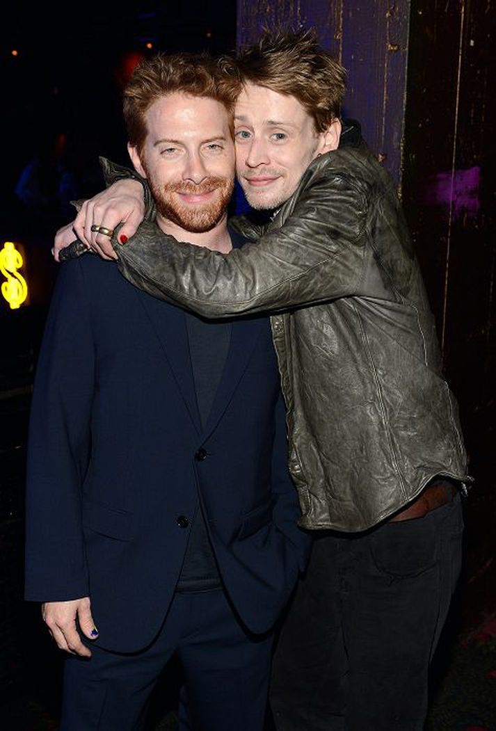 Vinir og velunnarar óttast um hann. Hugsanlega er leikarinn Seth Green þeirra á meðal.