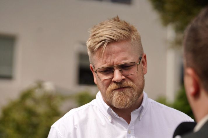 Davíð Karl vill ekki vera með getgátur um kenningar sem fram hafa komið í máli bróður hans Jóns Þrastar Jónssonar. Hann segir skýrslutökur lögreglu sem framundan eru marka tímamót í málinu.