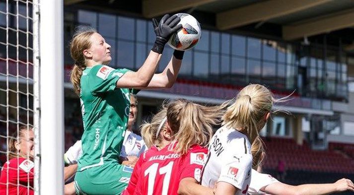 Cecilía Rán Rúnarsdóttir hér í leik með Örebro en hún er nú á láni hjá stórliði Bayern.