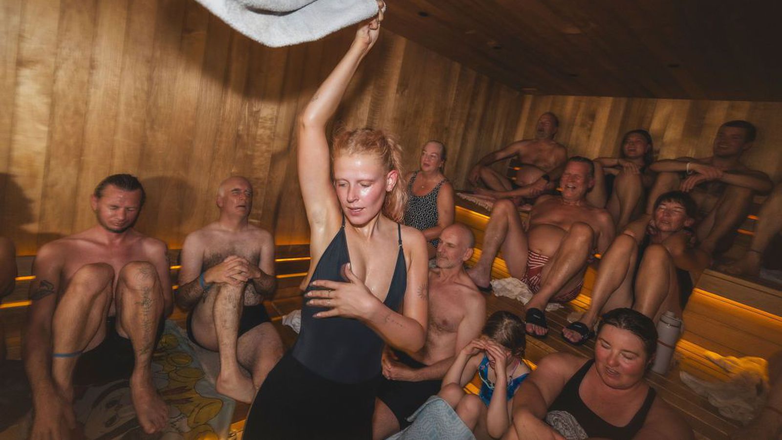 Gusugleði í Vesturbæjarlaug