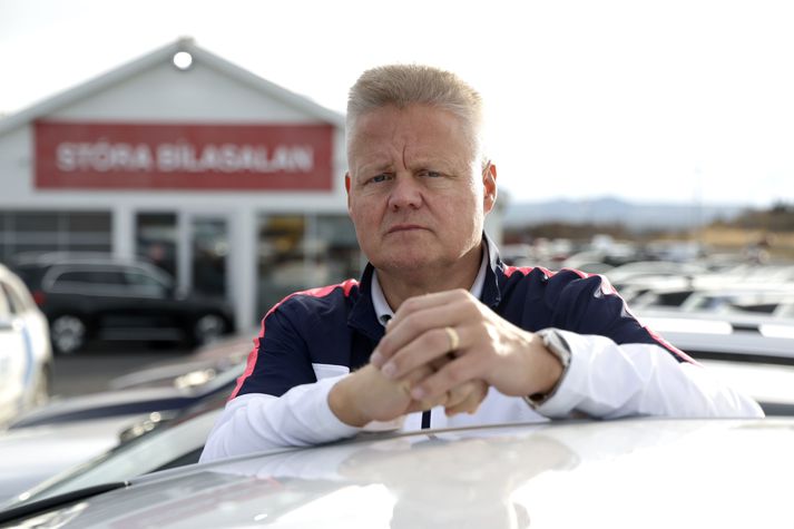 Björn hefur þungar áhyggjur af því hvernig staðið verður að breytingum á ívilnunum vegna kaupa á rafmagnsbíl. Samkvæmt áreiðanlegum heimildum hans verða það einungis viðskiptavinir umboðanna sem njóta þeirra.