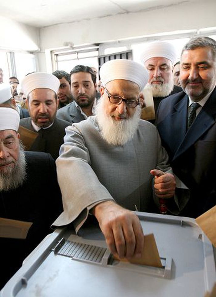 Kosið í damaskus. 2.500 frambjóðendur keppa um 250 þingsæti.