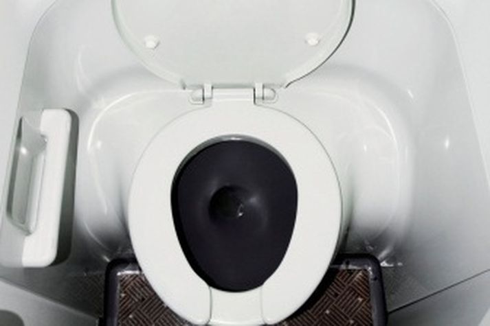 Konan reykti á salerni flugvélarinnar.
