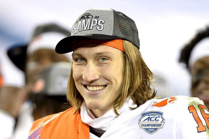 Trevor Lawrence gerði flotta hluti hjá Clemson og varð bandarískur háskólameistari með skólanum þar sem hann var aðalmaðurinn.