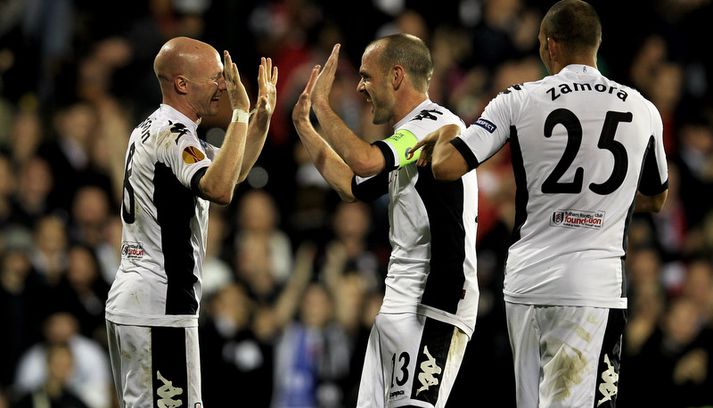 Danny Murphy fagnar marki með Fulham.