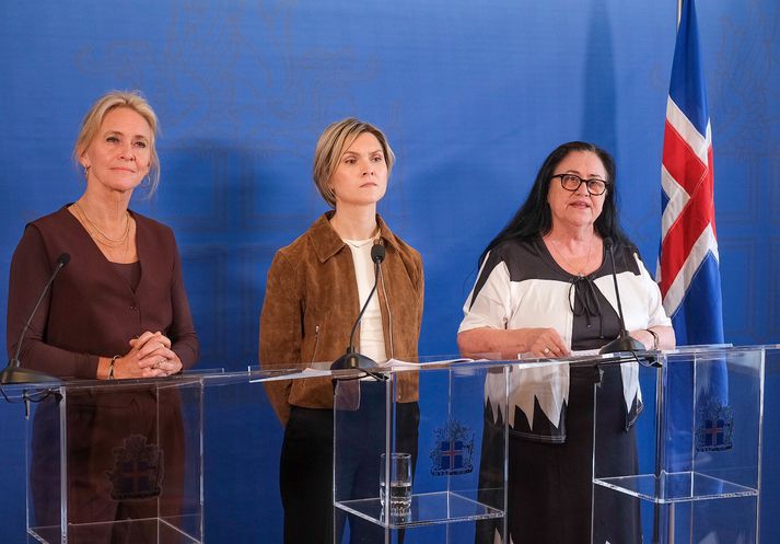 Kristrún Frostadóttir forsætisráðherra, Þorgerður Katrín Gunnarsdóttir utanríkisráðherra og Inga Sæland félags- og húsnæðismálaráðherra boða til fréttamannafundar klukkan tíu þar sem þingmálaskrá ríkisstjórnarinnar vegna komandi þingvetrar verður kynnt.