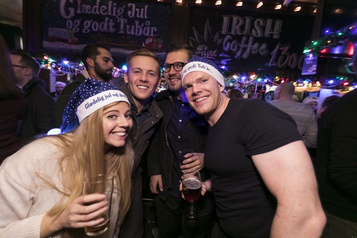 Þessi voru ánægð með kvöldið.