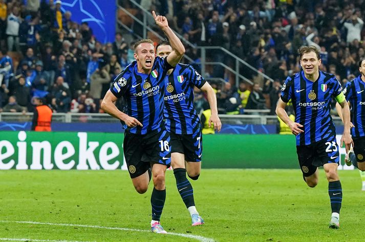 Davide Frattesi fagnar sigurmarki sínu fyrir Internazionale í kvöld en hann skaut ítalska liðinu í úrslitaleik Meistaradeildarinnar.
