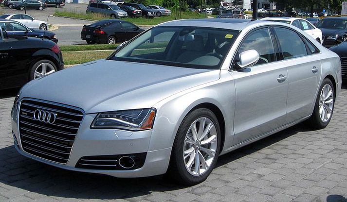 Þegar Audi ákvað að styðjast við ál að öllu leyti í yfirbyggingu Audi A8 árið 1994 lækkaði þyngd yfirbyggingarinnar úr 441 kg í 247 kg.