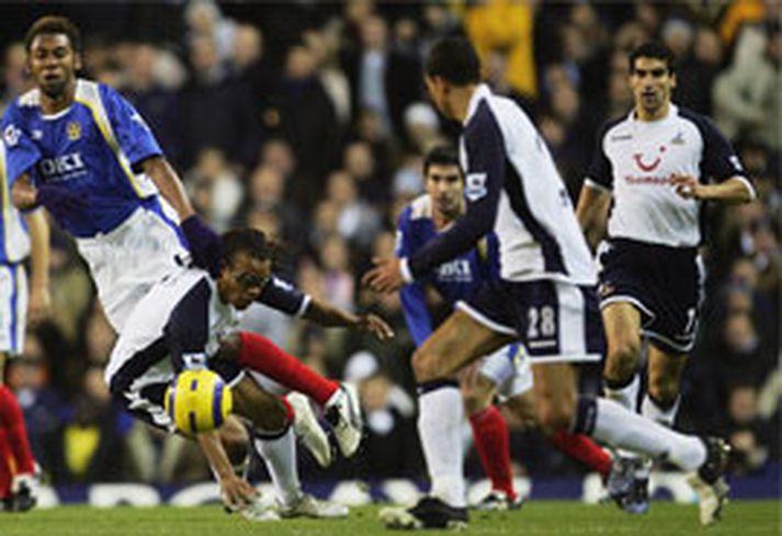Leikmenn Tottenham og Portsmouth börðust hart á White Hart Lane í kvöld