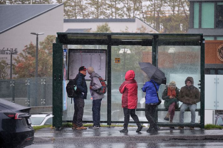 Það má búast við einhverri vætu í dag. 