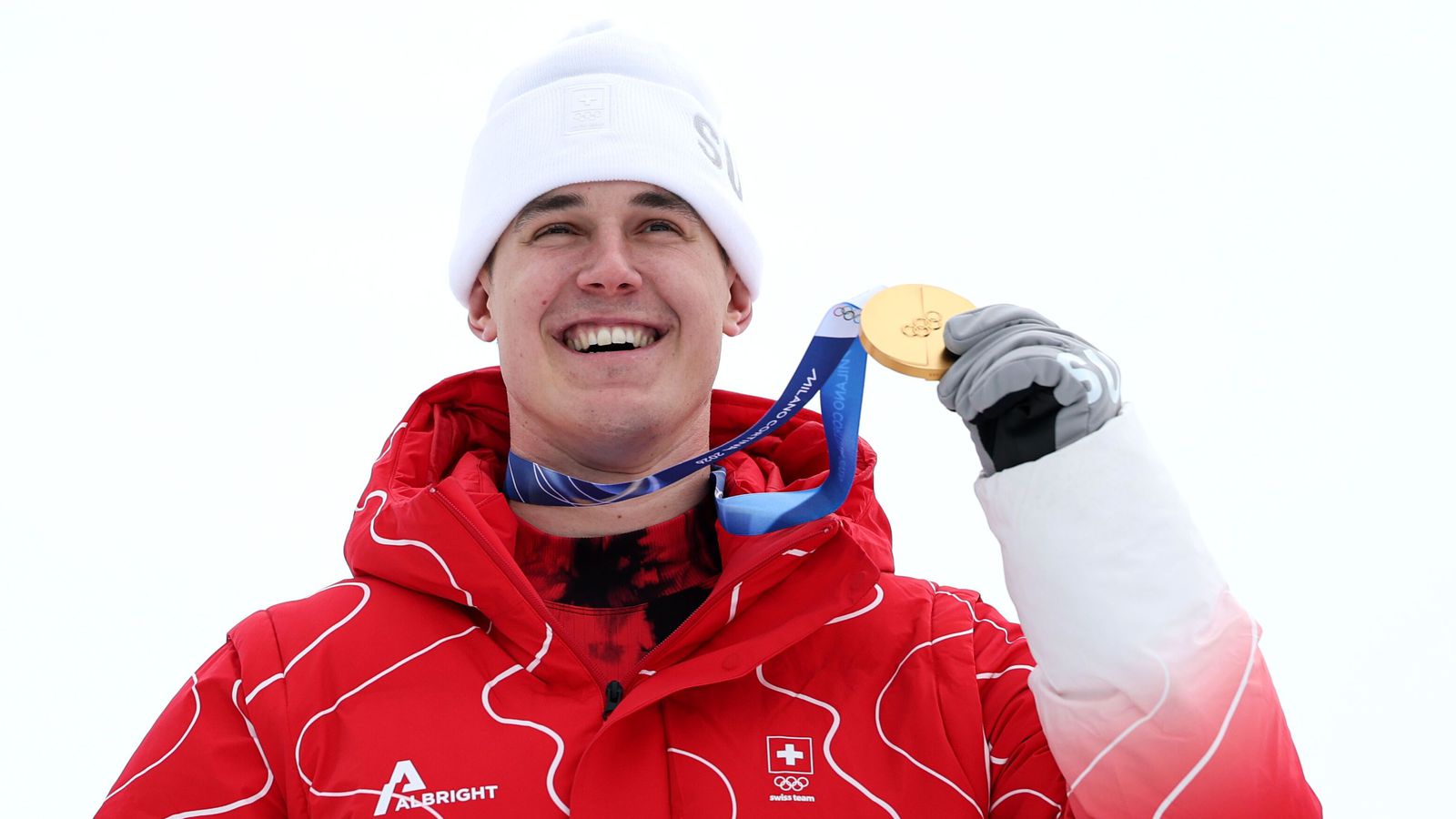 Að­eins þriðji karlinn til að vinna þrjú Alpagreinagull á sömu leikum