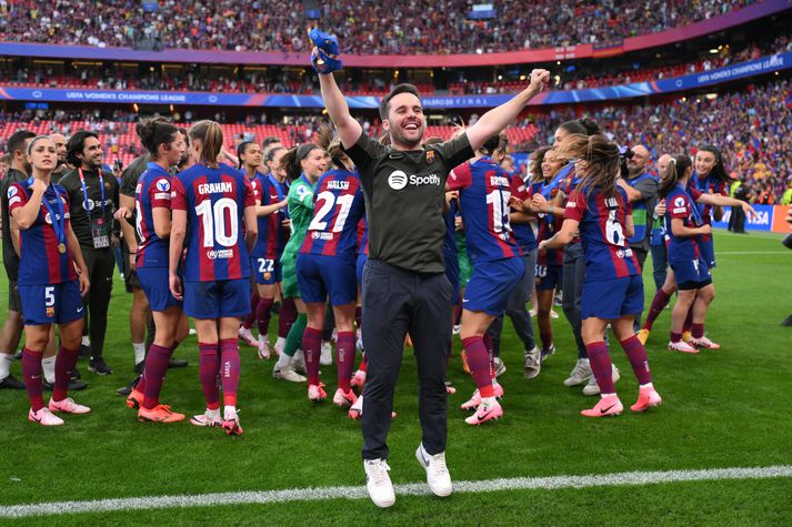 Jonatan Giraldez fagnar sigri Barcelona á Olympique Lyon í úrslitaleik Meistaradeildar kvenna vorið 2024. Nú er hann tekinn við sem þjálfari Lyon.