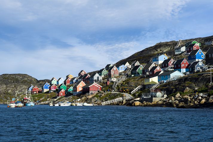 Litríku og fallegu húsin í fjallshlíðinni voru að þessu sinni vettvangur hrottalegs ofbeldis.