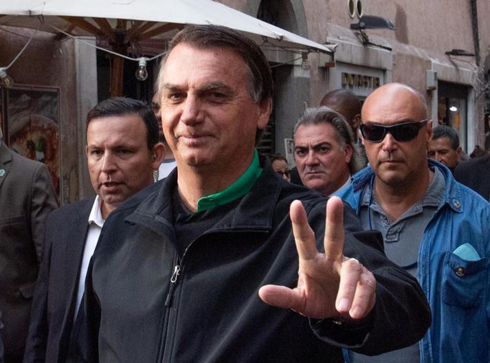 Bolsonaro þykir hafa verið utanveltu í Róm.