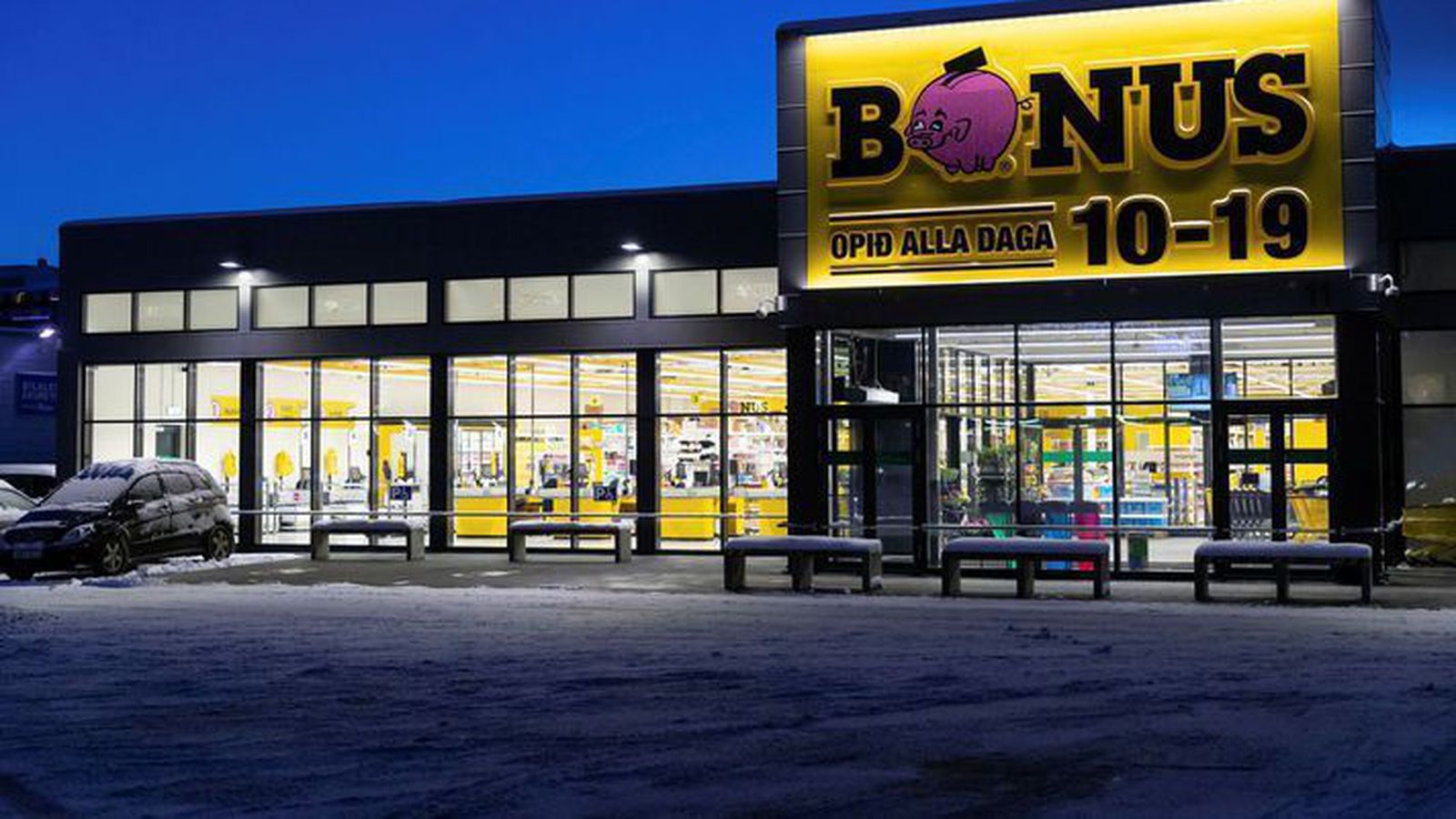 Hækka verðmatið um fjórðung og mæla núna með kaupum í Högum