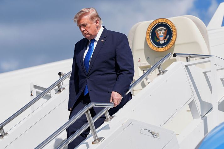 Donald Trump á föstudag. Síðasta samkomulag Bandaríkjanna við Íran var skammlíft.