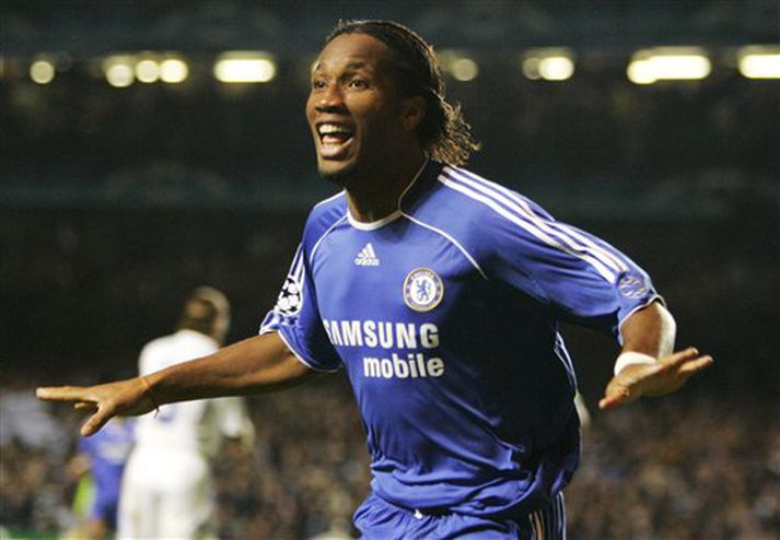 Didier Drogba fagnar marki.