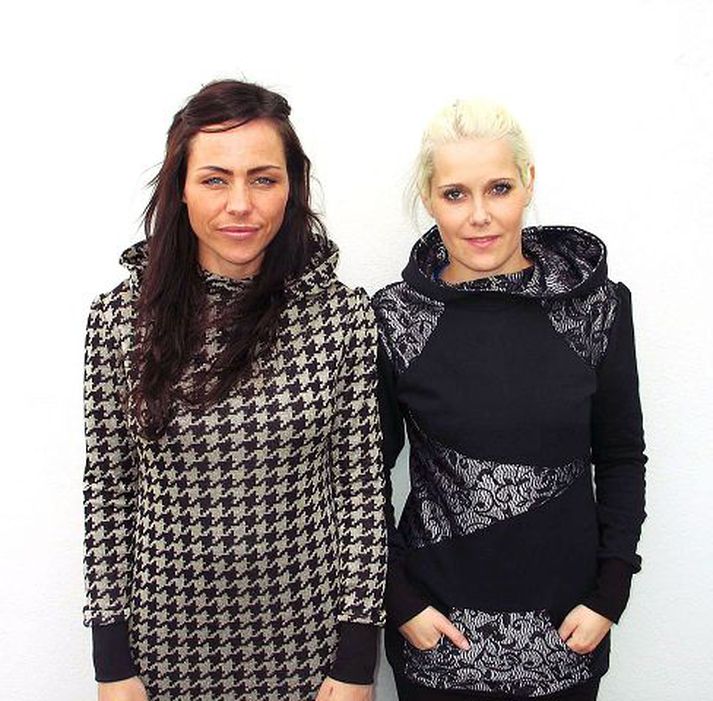 Andrea Magnúsdóttir og Vala Magnúsdóttir, fatahönnuðir.