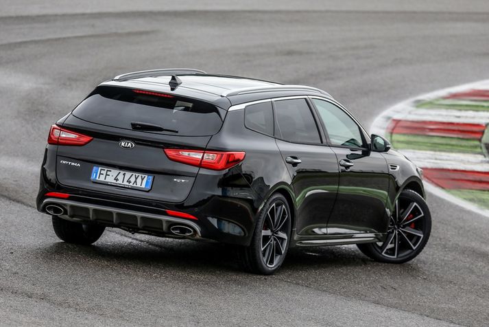 Kia Optima fæst nú einnig í Plug In Hybrid út6færslu.