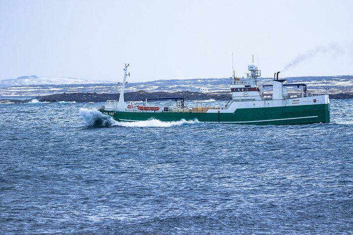 Það voru áhafnarmeðlimir á Fjölni GK sem fengu legg í veiðarfæri sín þar sem þeir voru við veiðar á Faxaflóa.