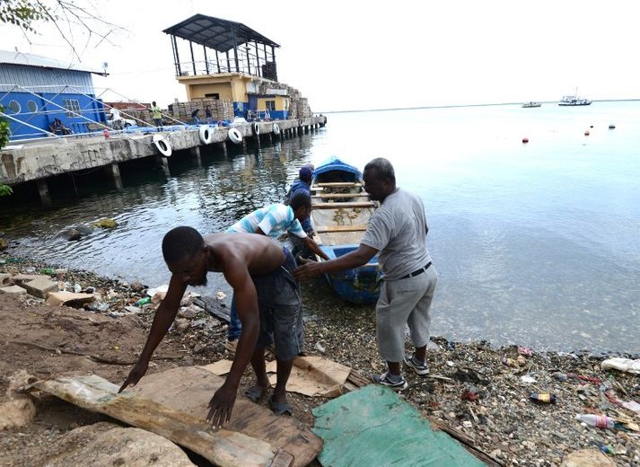 Íbúar á Haiti hafa gripið til ýmissa varúðarráðstafana vegna komu Matthew.