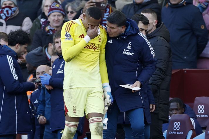 John Victor var algjörlega niðurbrotinn þegar hann yfirgaf völlinn í tapi Nottingham Forest á Villa Park.