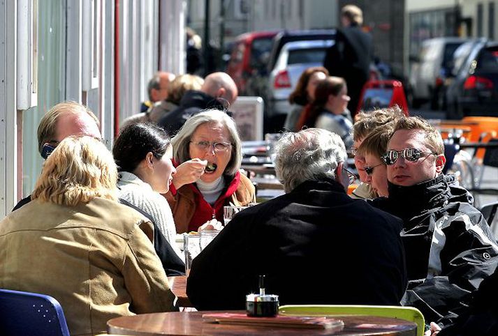 Ljóst er að almenningur mun finna fyrir þeim sparnaðar- og tekju­myndunar­aðgerðum sem fram undan eru. Stoppa þarf upp í gríðarlega stór göt í fjárlögum sem ekki verður gert án fórna.FRÉTTABLAÐIÐ/gva