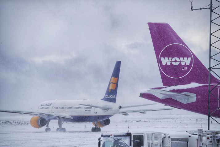 Icelandair segist enn í harðri samkeppni þrátt fyrir að WOW air hafi hætt rekstri. 15 félög fljúgi til Íslands á veturna og 25 á sumrin. 