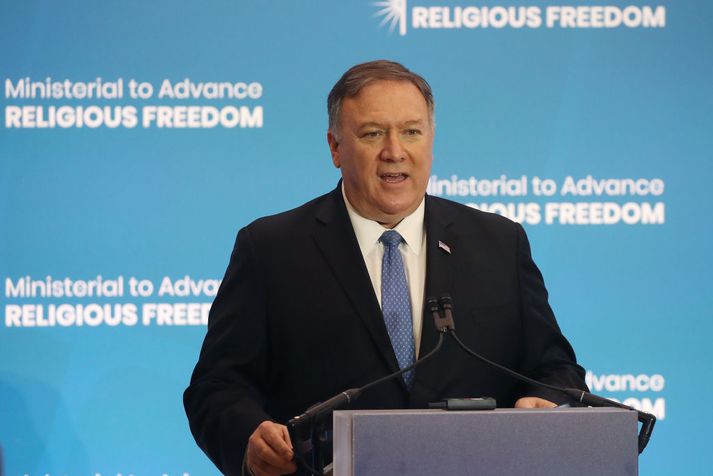 Mike Pompeo, utanríkisráðherra Bandaríkjanna, talar á ráðstefnu sinni um trúfrelsi.