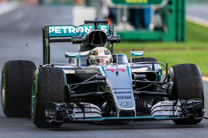 Lewis Hamilton er mættur til leiks með látum.